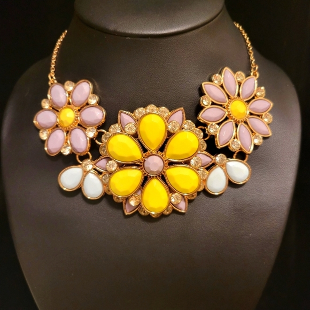 Vintage Rhinstone Beaded Flower Necklace